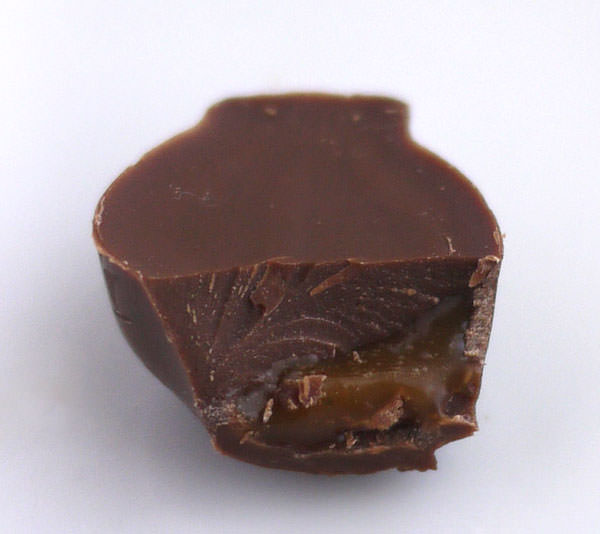 140128-pierremarcolini-animaux-caramel-valentinechocolate4.jpg ピエール マルコリーニ アニモ 断面図2 キャラメルが見える
