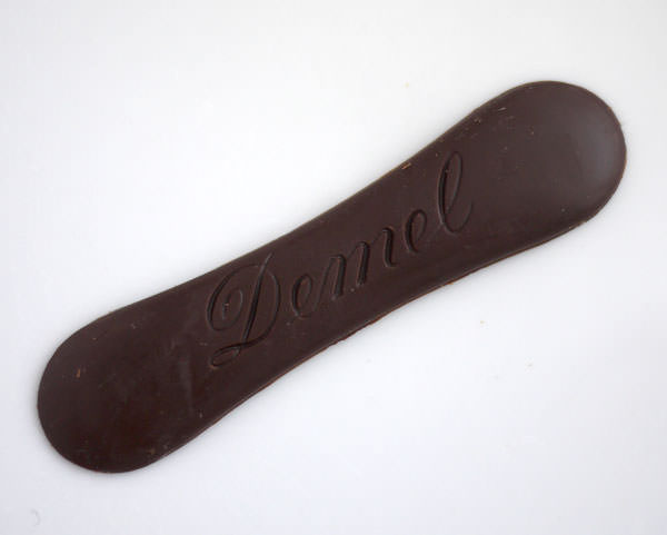 140128-demel-solidchocolate-valentine5.jpg デメル ソリッドチョコ 猫ラベル スウィート