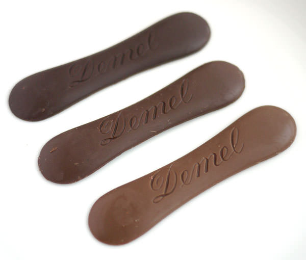 140128-demel-solidchocolate-valentine6.jpg デメル ソリッドチョコ 猫ラベル 3種類 商品画像