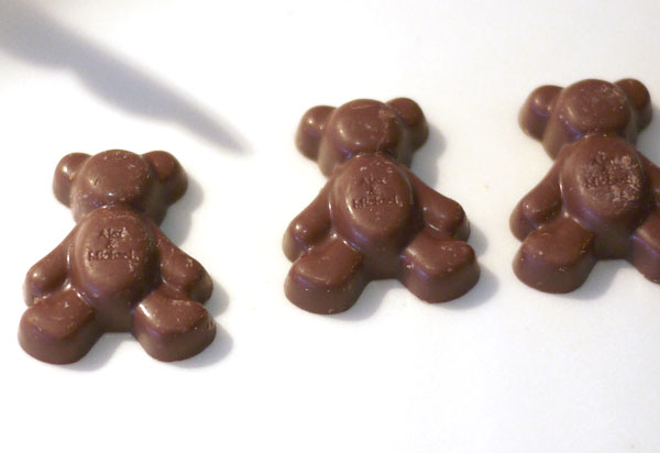 140128-morozoff-picturebook-valentinechocolate1.jpg モロゾフ アレックス&マイケル クマ型チョコレートタイトル画像