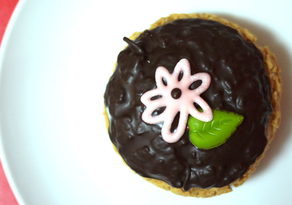 nicolascharles-chocolat-cream-puff01.jpg ニコラシャール うさぎシュークリーム ショコラ タイトル画像