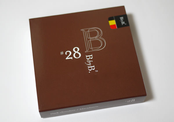 b by b ginza ダークチョコレート マカダミア
