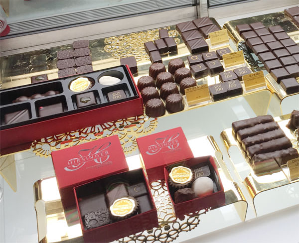 ガラスケースの中のショコラ1